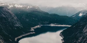 4 Sales Negotiation Tips to Avoid Caving